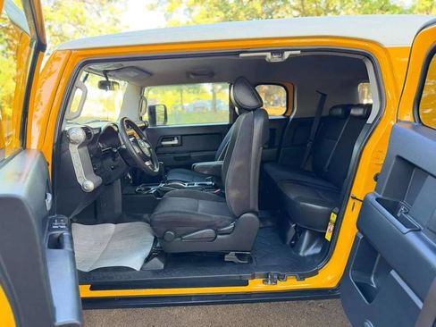 Used 2007 Toyota FJ Cruiser 2WD image 8