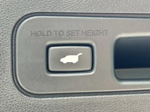 Used 2023 Acura MDX FWD image 14