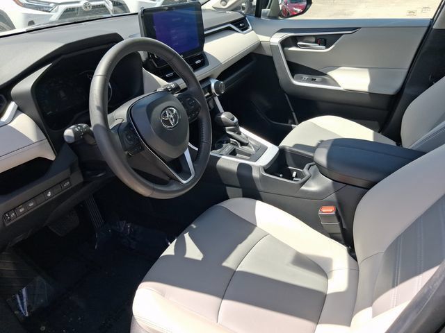 Used 2023 Toyota RAV4 XLE Premium FWD image 10