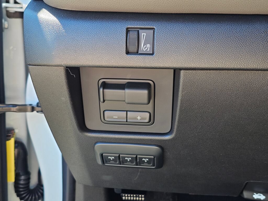 New 2026 Chevrolet Colorado ZR2 w/ Midnight Edition AWD/4WD image 36