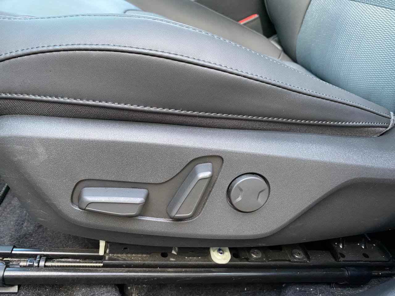 Used 2023 Kia Niro Wind FWD image 32