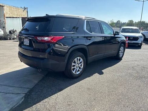 Used 2018 Chevrolet Traverse LT FWD image 3