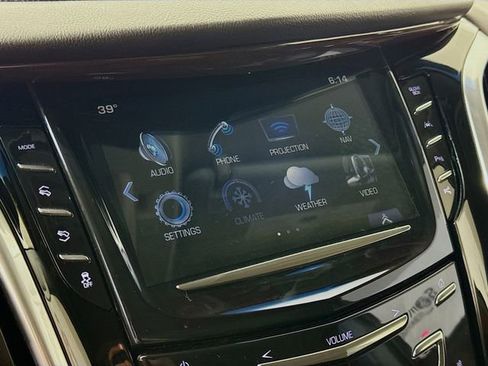 Used 2019 Cadillac Escalade Premium Luxury w/ Escalade Sport Edition image 17