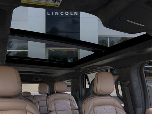 New 2025 Lincoln Navigator Black Label image 22