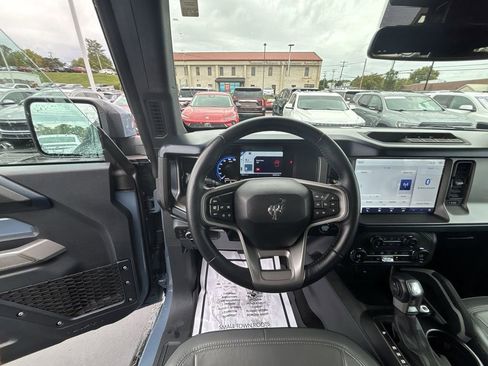 Used 2023 Ford Bronco Outer Banks image 20