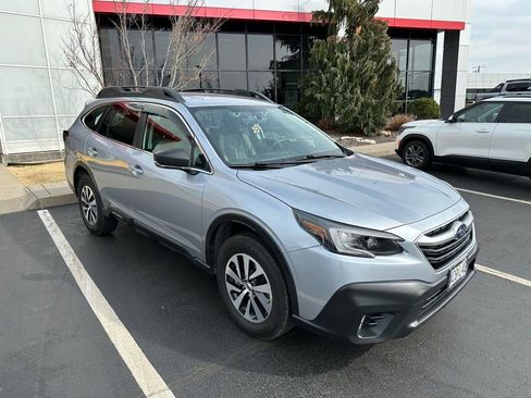Used 2022 Subaru Outback 2.5i image 1