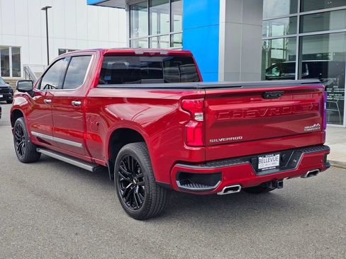 Used 2023 Chevrolet Silverado 1500 High Country w/ High Country Premium Package AWD/4WD image 3