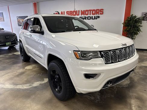 Used 2019 Jeep Grand Cherokee Overland RWD image 1
