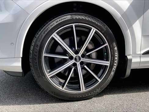 Used 2020 Audi Q7 3.0T Prestige AWD/4WD image 9