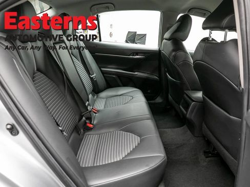 Used 2021 Toyota Camry SE w/ Carpet Mat Package (TMS) FWD image 22