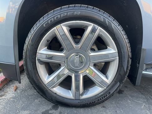 Used 2016 Cadillac Escalade ESV Luxury image 21