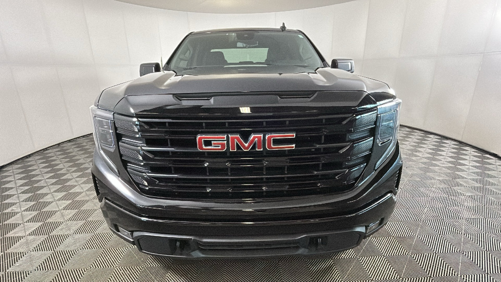 Used 2023 GMC Sierra 1500 Elevation AWD/4WD image 8