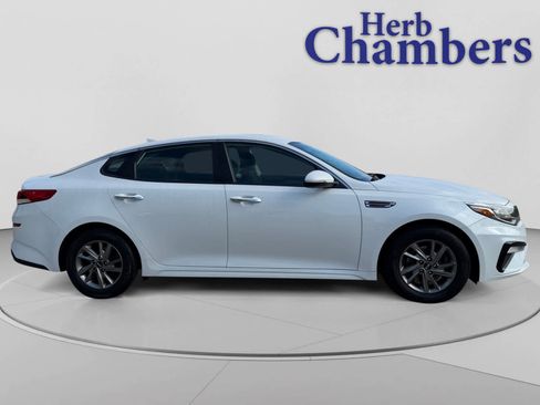 Used 2019 Kia Optima LX FWD image 12