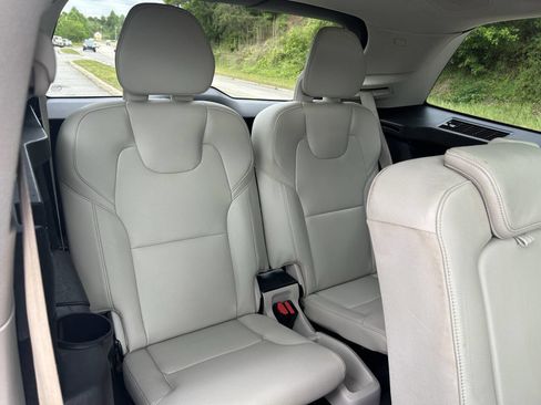 Used 2017 Volvo XC90 T6 Momentum w/ Vision Package AWD/4WD image 21