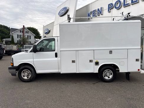 Used 2023 Chevrolet Express 3500 w/ Power Convenience Package RWD image 8