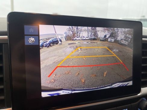 Used 2024 Hyundai Venue SEL image 13