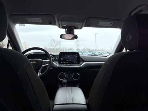 Used 2023 Chevrolet Blazer LT image 17