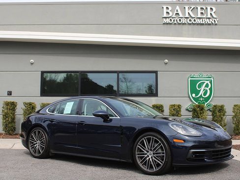 Used 2018 Porsche Panamera 4S image 1