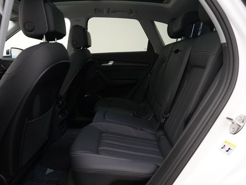 Used 2023 Audi Q5 2.0T Premium w/ Convenience Package AWD/4WD image 7
