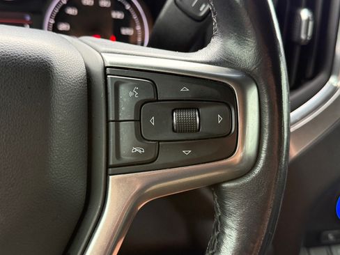 Used 2020 Chevrolet Silverado 1500 LTZ AWD/4WD image 16