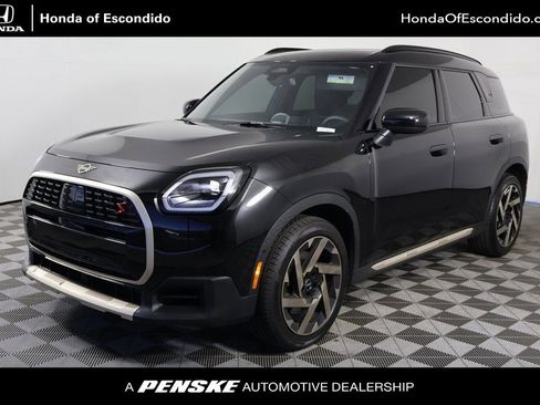 Used 2025 MINI Cooper Countryman S image 1