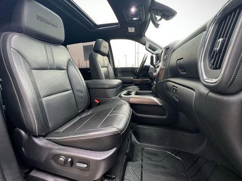 Used 2023 Chevrolet Silverado 3500 High Country image 33