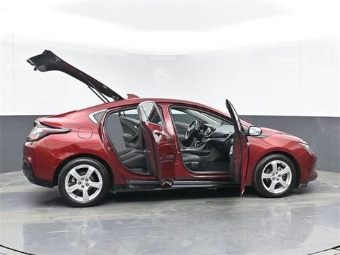 Used 2017 Chevrolet Volt LT image 46