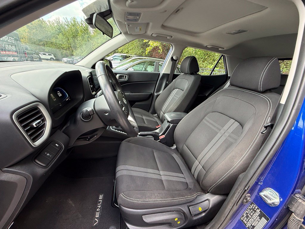 Certified 2026 Hyundai Venue SEL FWD image 24
