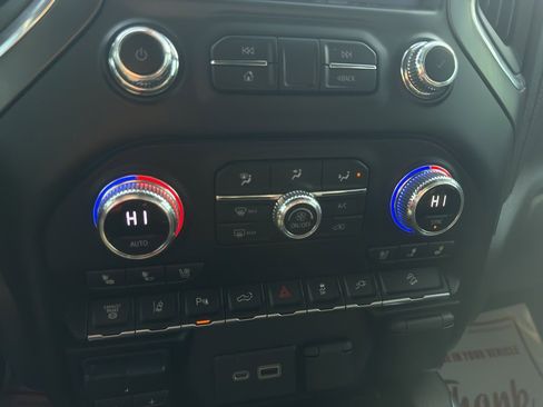 Used 2021 GMC Sierra 2500 AT4 w/ AT4 Preferred Package image 18