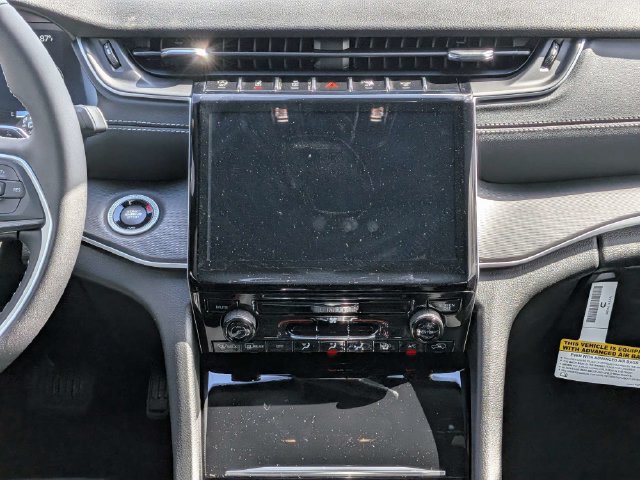New 2027 Jeep Grand Cherokee Laredo RWD image 19