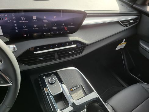 New 2026 Buick Enclave Preferred w/ Power Package image 9