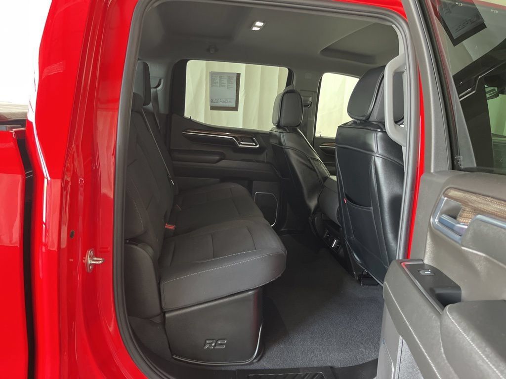 Used 2024 Chevrolet Silverado 1500 LT AWD/4WD image 18
