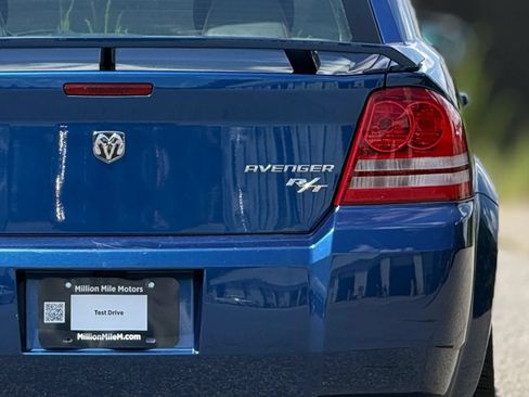 Used 2010 Dodge Avenger R/T w/ Premium Convenience Group FWD image 14