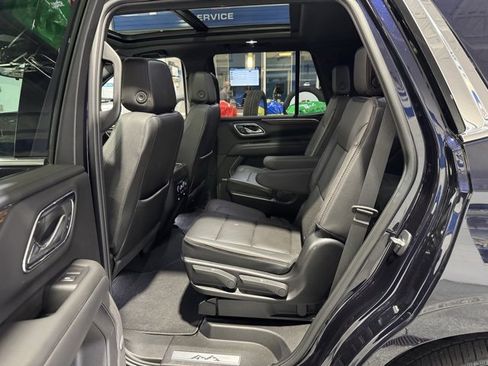 Used 2023 Chevrolet Tahoe High Country image 10