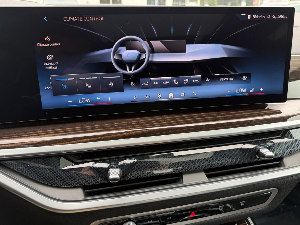 Certified 2026 BMW X7 xDrive40i AWD/4WD image 24