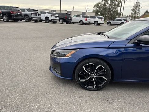Used 2024 Nissan Altima 2.5 SR image 4
