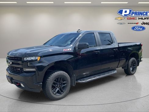 Used 2019 Chevrolet Silverado 1500 LT Trail Boss image 2