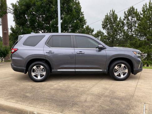 Used 2024 Honda Pilot EX-L image 7