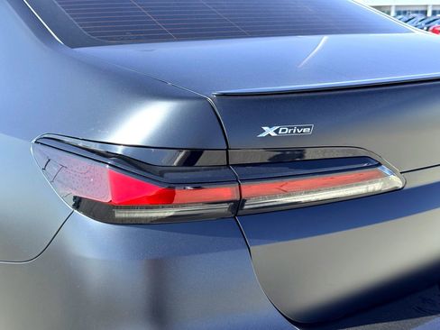 Used 2024 BMW 760i xDrive image 10