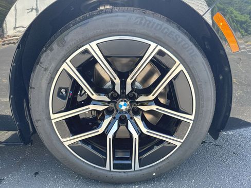 New 2026 BMW i7 eDrive50 w/ M Sport Package RWD image 2