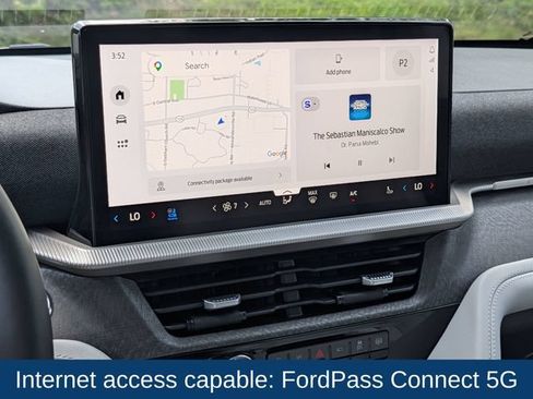 Used 2025 Ford Explorer Platinum w/ Ultimate Package AWD/4WD image 18