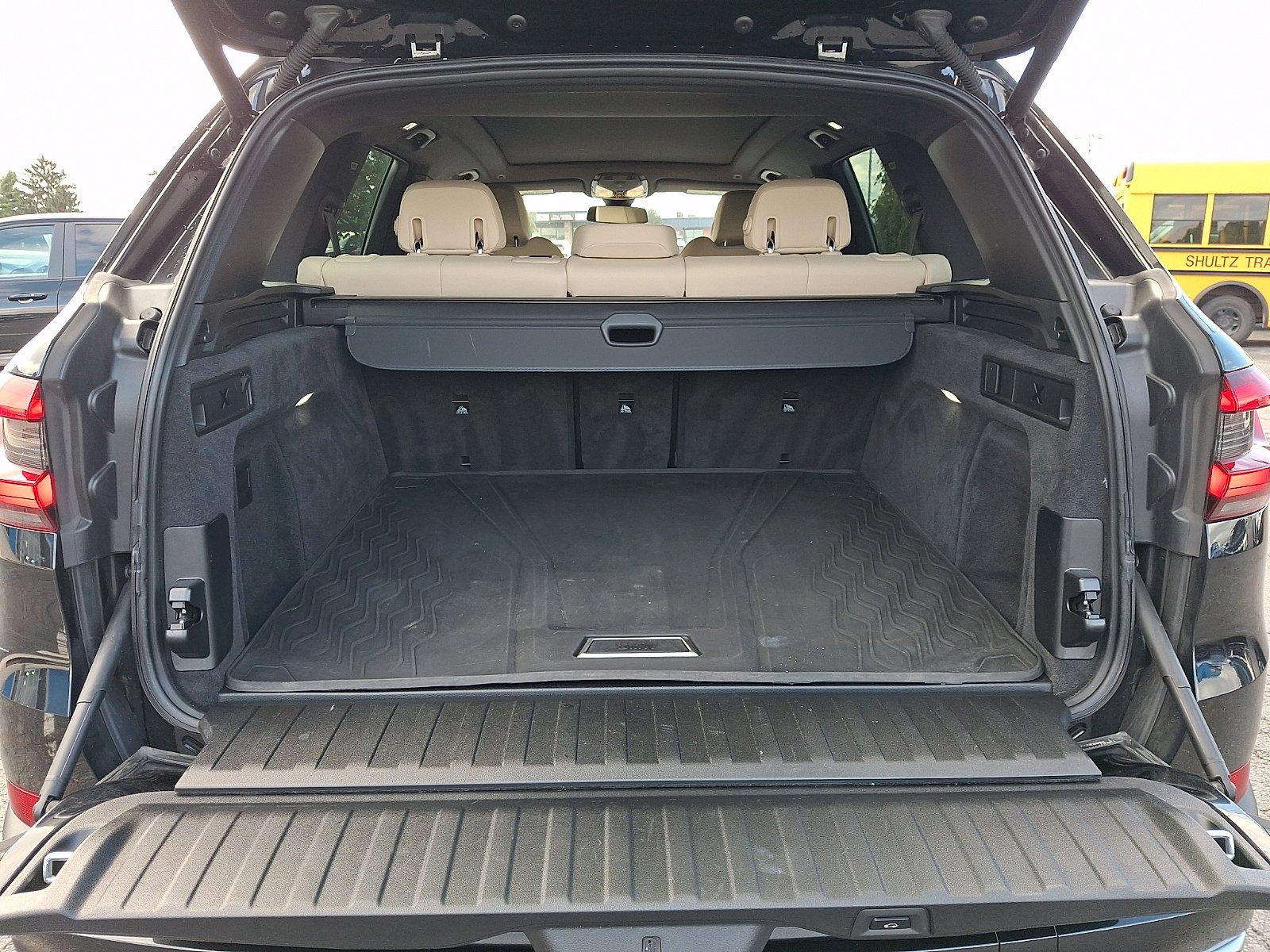 Used 2022 BMW X5 xDrive40i w/ Premium Package AWD/4WD image 33