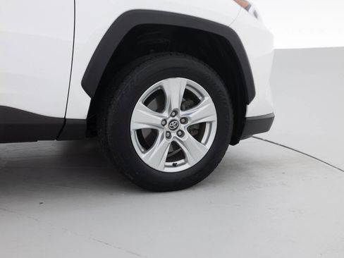 Used 2020 Toyota RAV4 XLE w/ Convenience Package AWD/4WD image 19