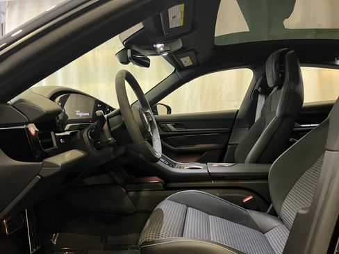 Certified 2025 Porsche Taycan image 5