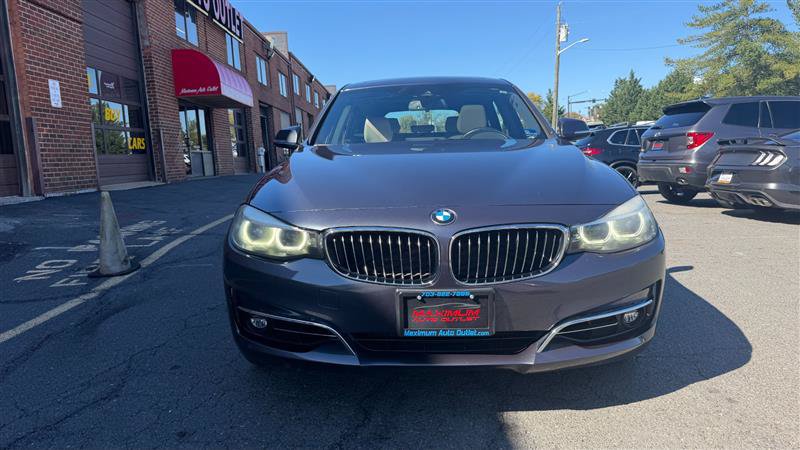 Used 2018 BMW 330i Gran Turismo xDrive AWD/4WD image 2