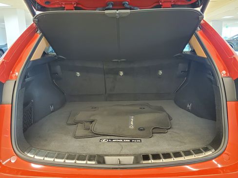 Used 2025 Lexus NX 250 FWD w/ Accessory Package (Z1) image 9