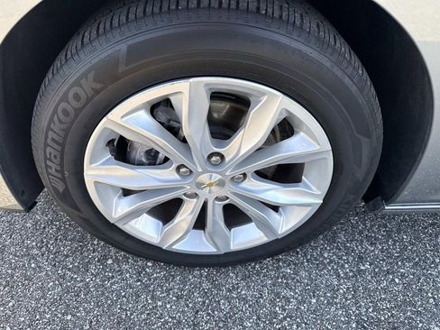 Used 2024 Chevrolet Malibu LT image 11