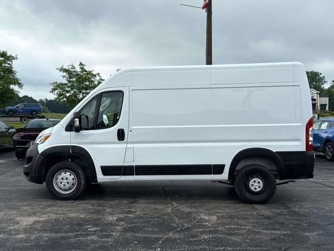 Used 2023 RAM ProMaster 2500 w/ Convenience Group FWD image 14
