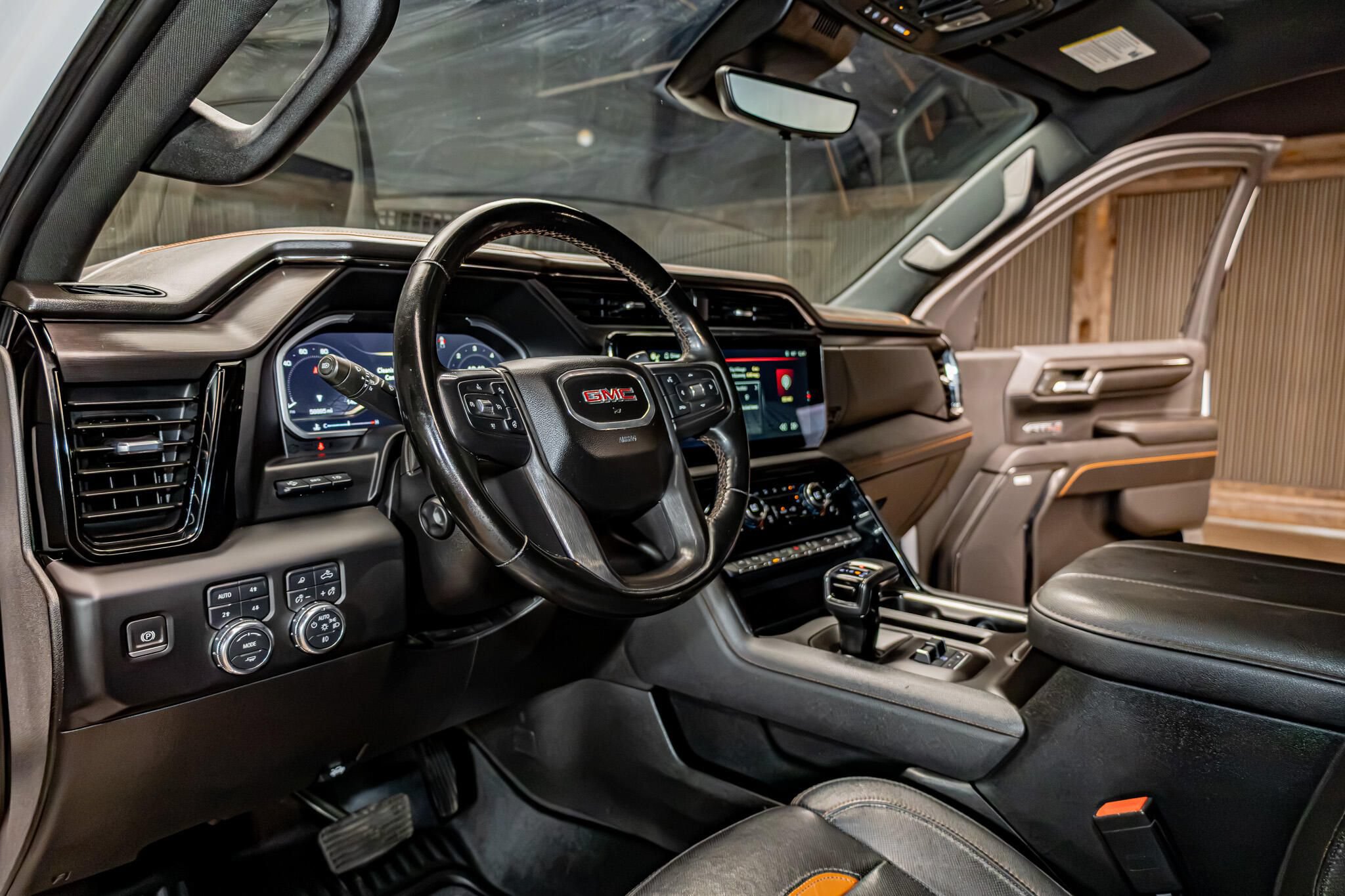 Used 2023 GMC Sierra 1500 AT4 w/ Technology Package AWD/4WD image 14