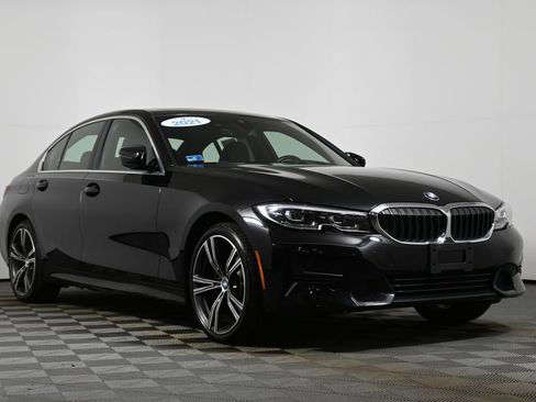 Used 2021 BMW 330e xDrive w/ Convenience Package image 9